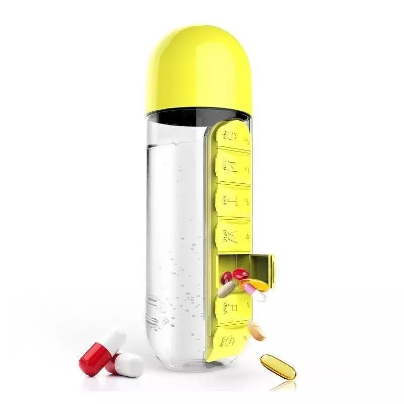 Botella de agua con pastillero